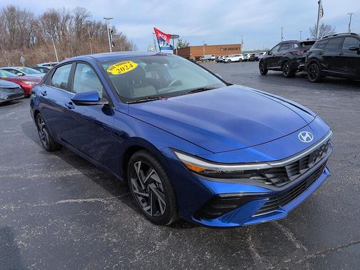 2024 Hyundai ELANTRA SEL