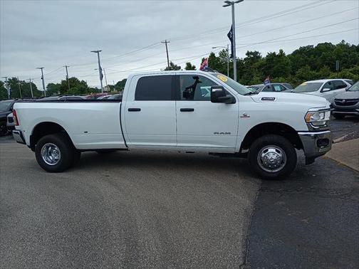 2024 RAM 3500 Big Horn Crew Cab 4x4 8' Box