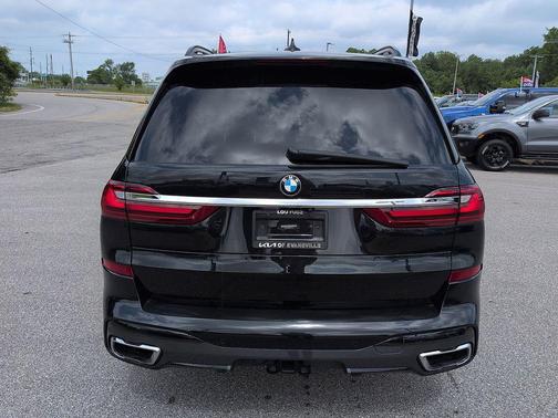 Black Sapphire Metallic 2019 BMW X7 xDrive50i