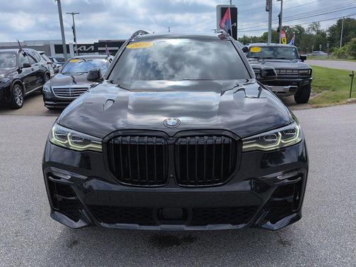 Black Sapphire Metallic 2019 BMW X7 xDrive50i