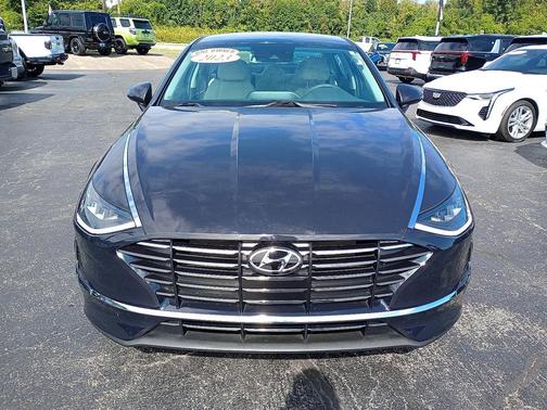 2023 Hyundai SONATA SE
