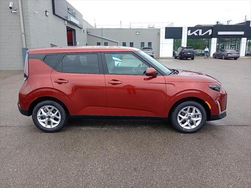 2025 Kia Soul LX