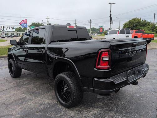 Diamond Black Crystal Pearlcoat 2026 RAM 1500 Big Horn/Lone Star