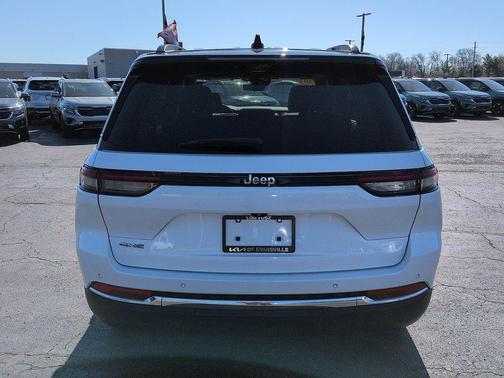 2022 Jeep Grand Cherokee 4xe Base