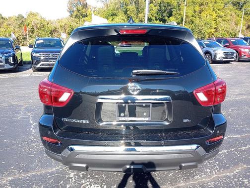 2019 Nissan Pathfinder SL