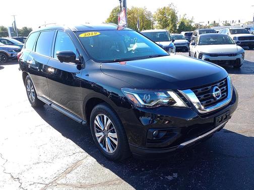 2019 Nissan Pathfinder SL