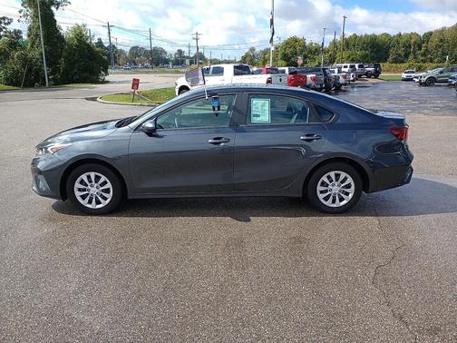 2024 Kia Forte LX
