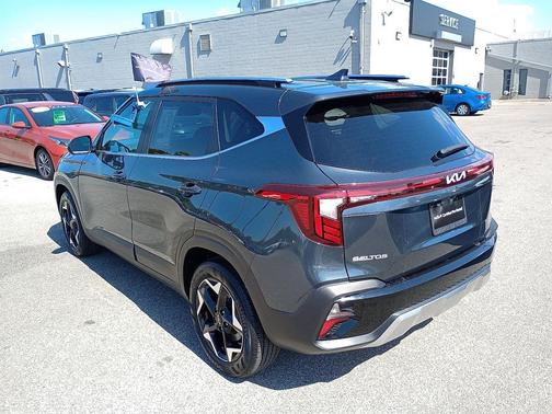 2024 Kia Seltos EX