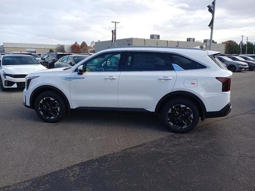Glacial White Pearl 2026 Kia Sorento S
