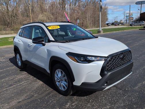 2025 Toyota Corolla Cross LE