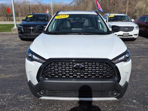 2025 Toyota Corolla Cross LE
