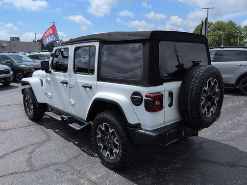 Bright White Clearcoat 2024 Jeep Wrangler 4-Door Sahara 4x4
