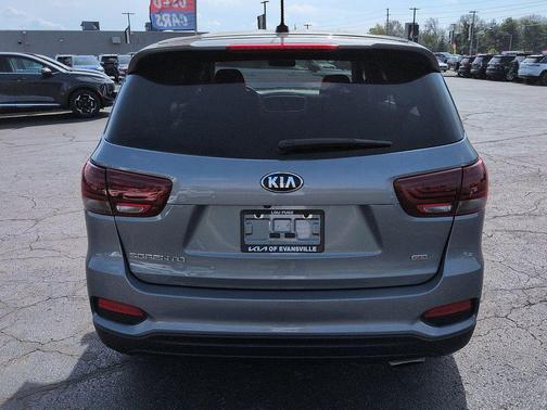 Everlasting Silver 2020 Kia Sorento L