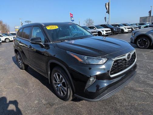2023 Toyota Highlander XLE
