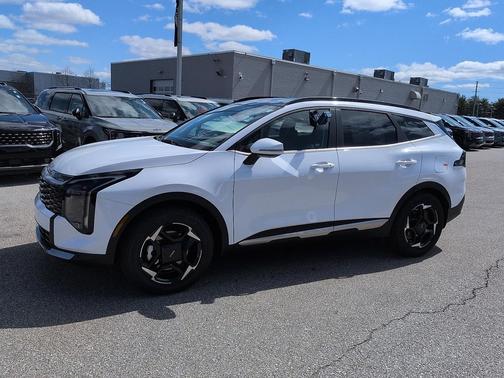 Glacial White Pearl 2026 Kia Sportage EX
