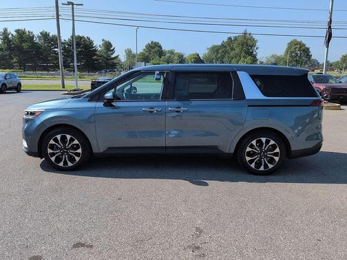 Astra Blue 2024 Kia Carnival EX