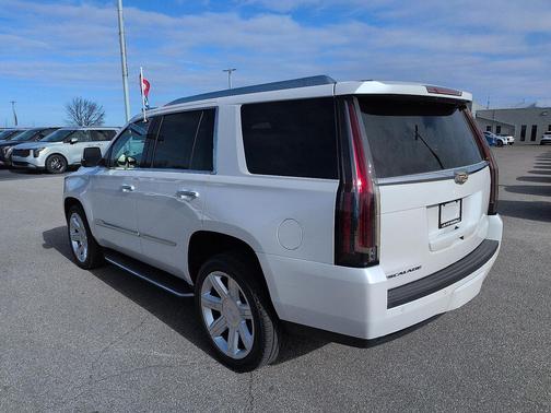 2016 Cadillac Escalade Luxury