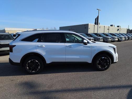 Glacial White Pearl 2026 Kia Sorento S