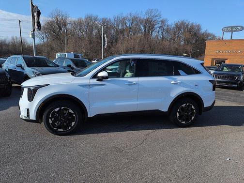 Glacial White Pearl 2026 Kia Sorento S