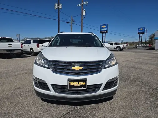 SUMMIT WHITE 2017 Chevrolet Traverse LT