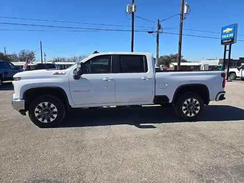 Summit White 2026 Chevrolet Silverado 2500 LT