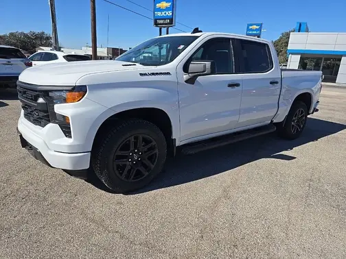 Summit White 2026 Chevrolet Silverado 1500 Custom