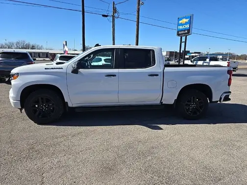 Summit White 2026 Chevrolet Silverado 1500 Custom