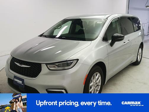 Silver 2024 Chrysler Pacifica Touring L