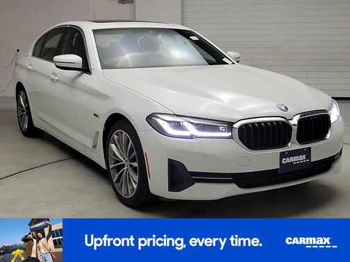 2022 BMW 530e 