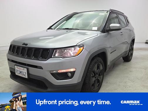 Gray 2019 Jeep Compass Altitude