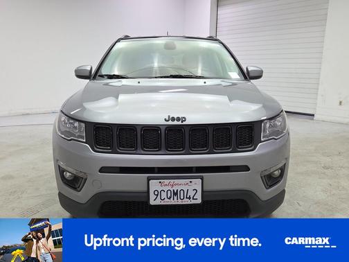 Gray 2019 Jeep Compass Altitude