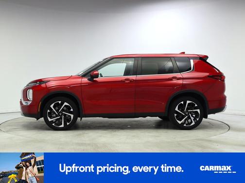 Red 2024 Mitsubishi Outlander SE