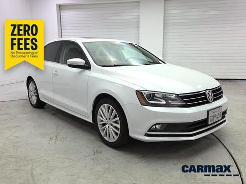 White 2015 Volkswagen Jetta SE