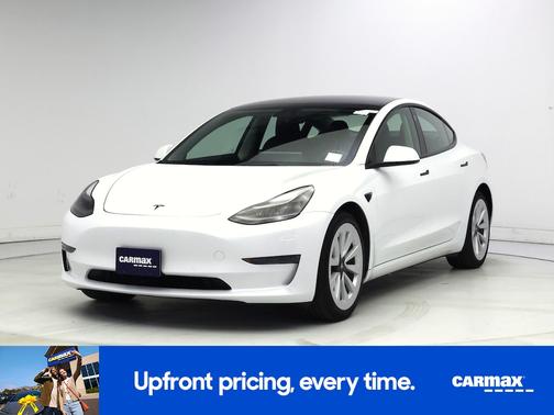 White 2022 Tesla Model 3