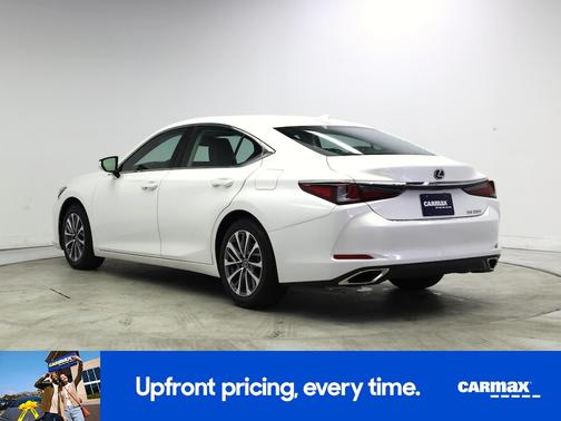 White 2023 Lexus ES 350