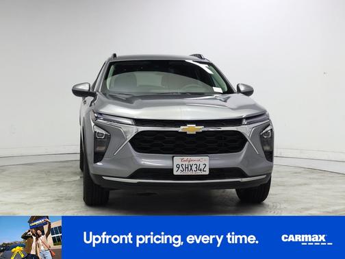 Silver 2025 Chevrolet Trax LT