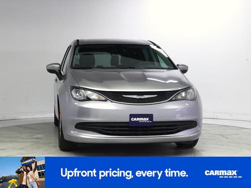 Gray 2017 Chrysler Pacifica Touring