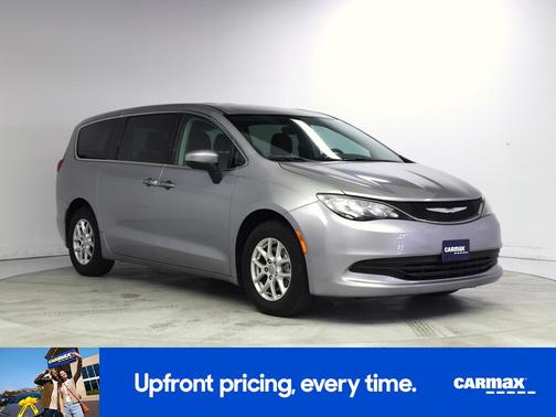 Gray 2017 Chrysler Pacifica Touring