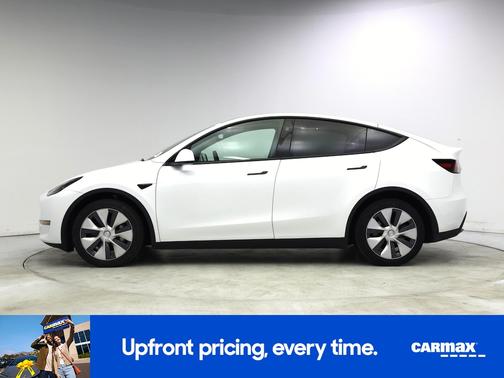 White 2024 Tesla Model Y Long Range