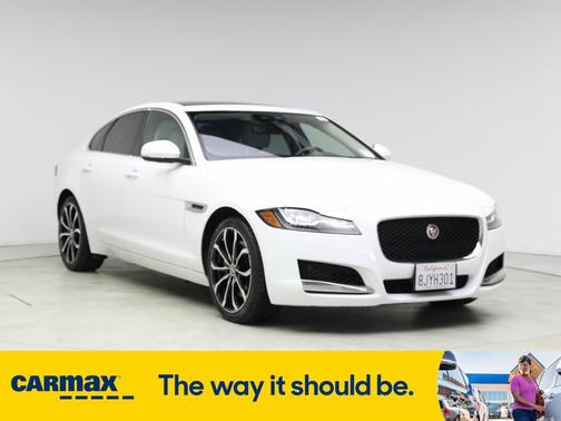 2016 Jaguar XF Prestige