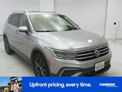 Silver 2022 Volkswagen Tiguan SE