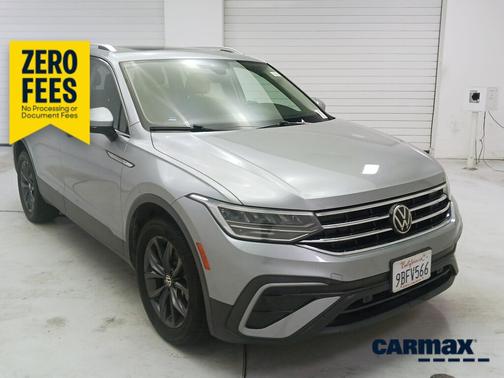 Silver 2022 Volkswagen Tiguan SE