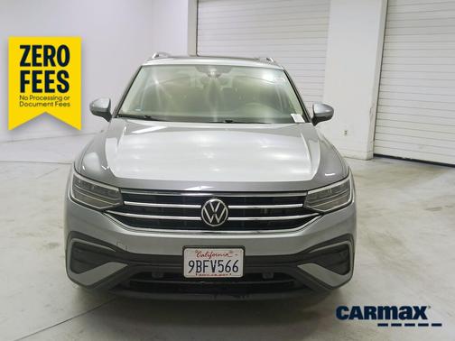Silver 2022 Volkswagen Tiguan SE