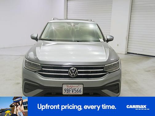 Silver 2022 Volkswagen Tiguan SE