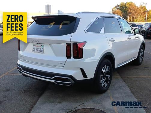 White 2024 Kia Sorento Hybrid EX