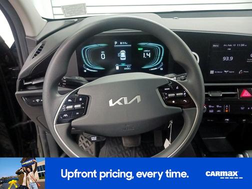 2023 Kia Niro LX