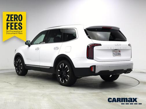 White 2024 Kia Telluride SX