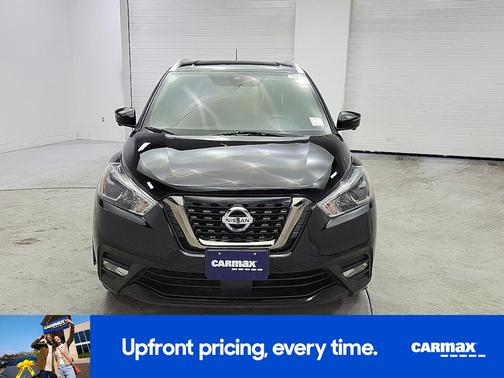 Black 2020 Nissan Kicks SR