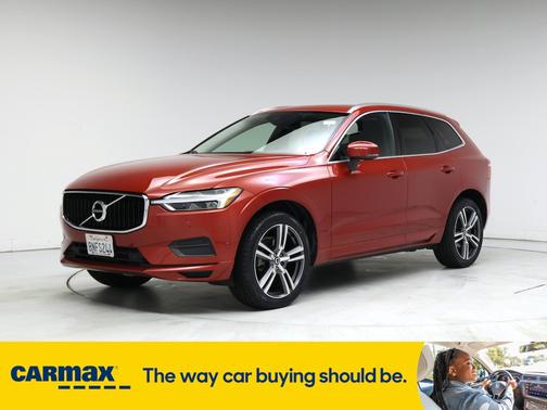 2020 Volvo XC60 T5 Momentum