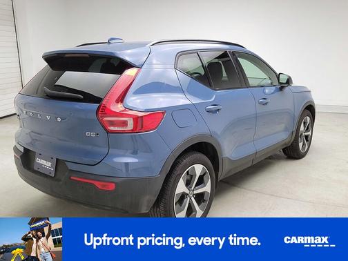 2024 Volvo XC40 B5 Core Bright Theme